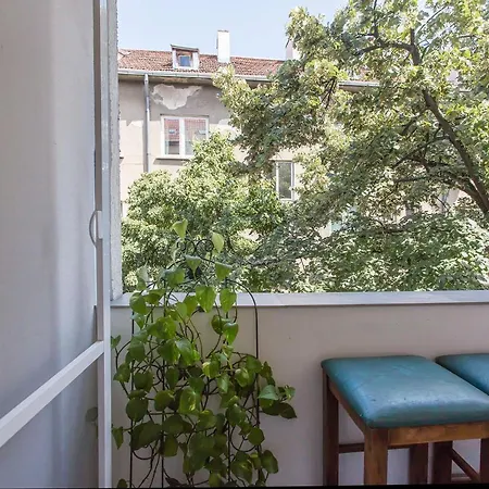 Colorful 2bdr In The Center Apartament