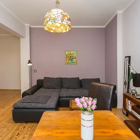 Apartament Colorful 2bdr In The Center *